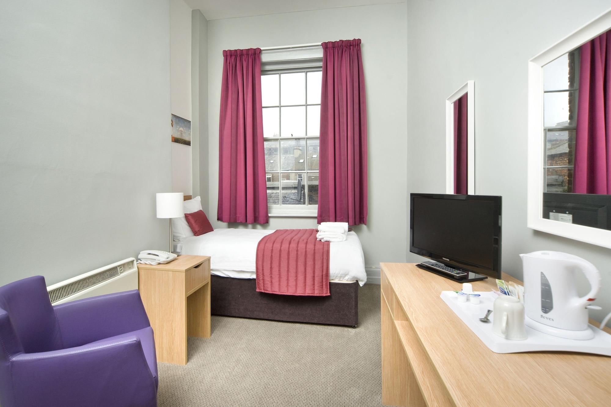 The Caledonian Hotel Fort William Exterior foto
